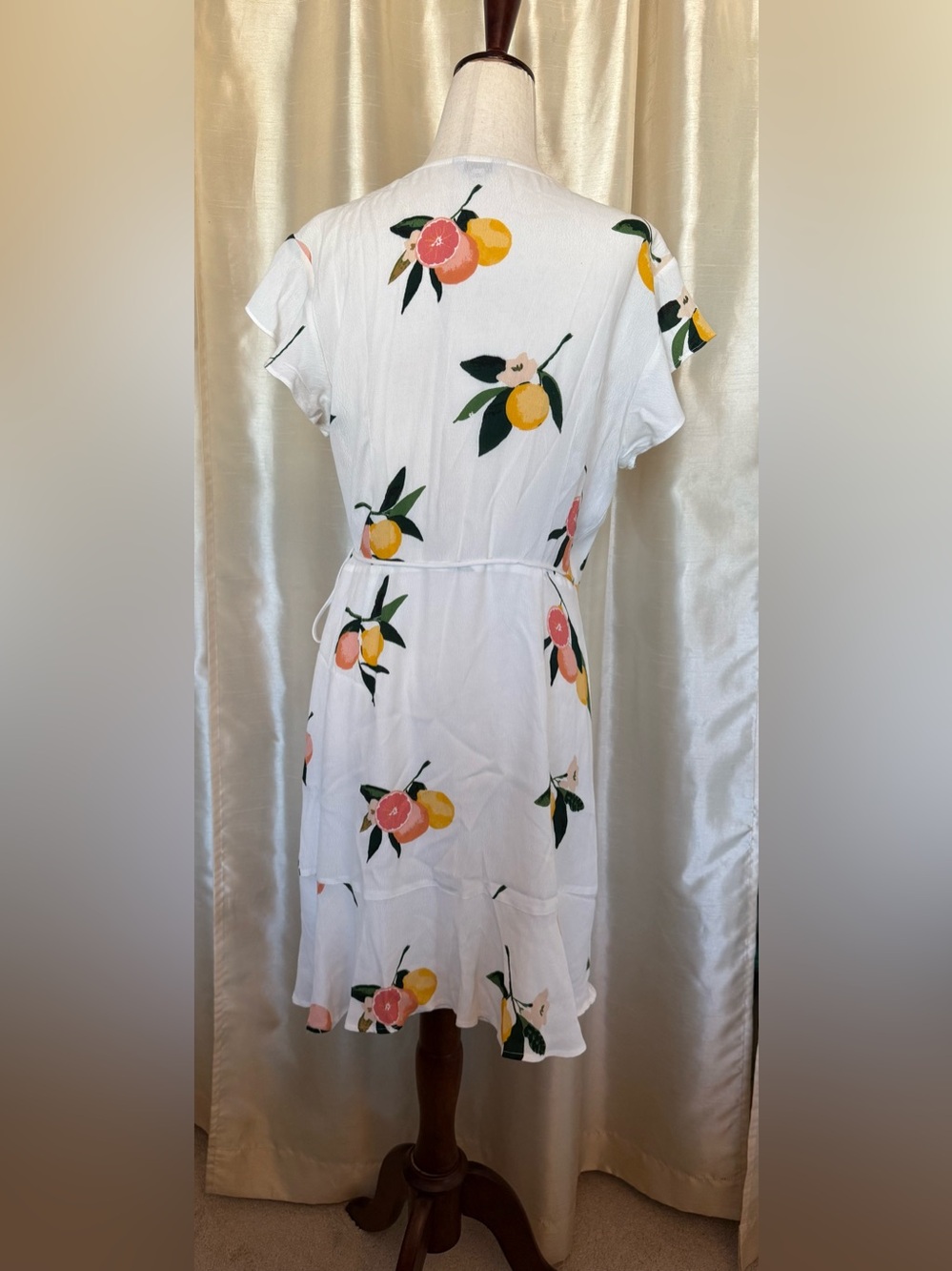 Rails Leanne Wrap Dress – Grapefruit Grove Floral – Size Medium - Picture 7 of 13